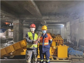 雙質(zhì)體振動(dòng)給料機(jī)試車(chē)成功.png